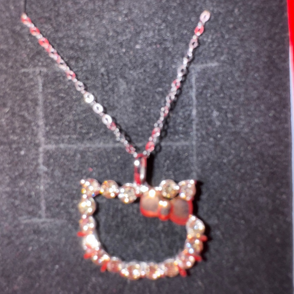 WG helle kitty Pendant Necklace